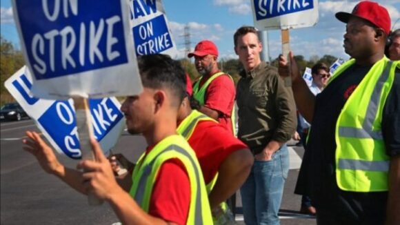 Opinion -- Probe Connection Between Union Dues and Radical Causes