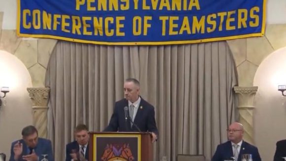 House Votes to Overturn Government Union Reform